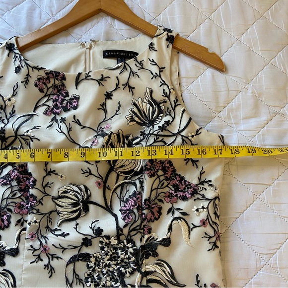 Like New Aidan Mattox Black and White Floral Mini Dress size 8 - Picture 5 of 8